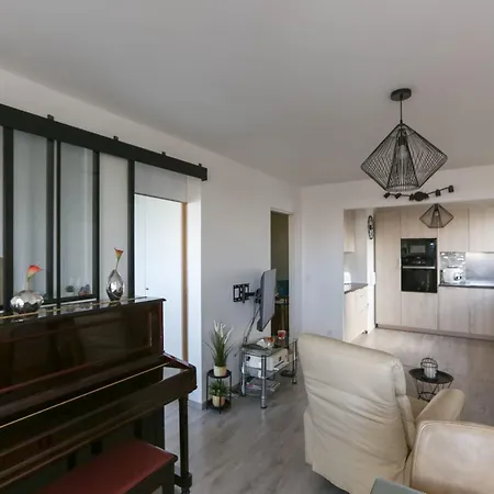 3 With Balcony In Pre-saint-gervais